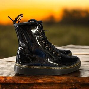 New Dr. Martens Women's Zavala Boot Black Size L7